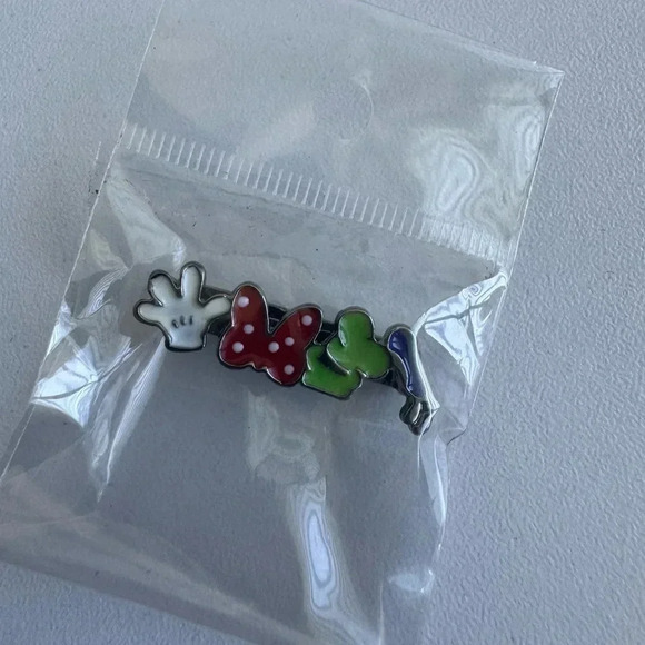 Disney-Inspired Watch Band Charm – Minnie Bow, Glove, and Hat - Picture 4 of 5